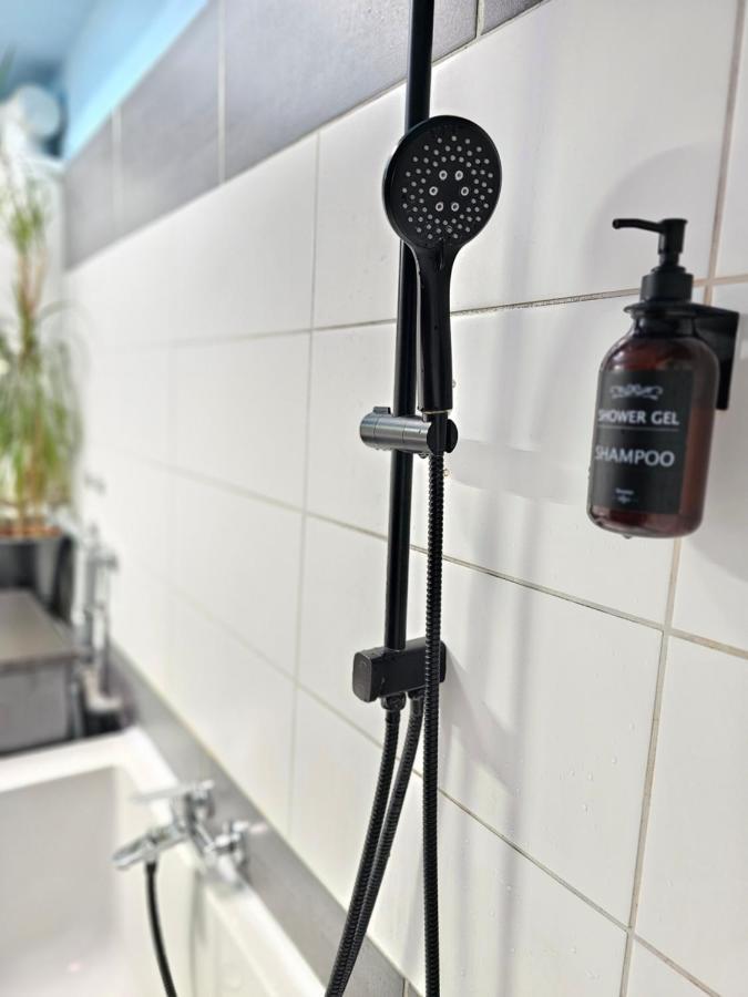 Doppelzimmer 1 I Geteiltes Bad & Kueche I Mit Dem Zug Nur 4 Min Bis Zum Hauptbahnhof Freiburg im Breisgau Exterior foto